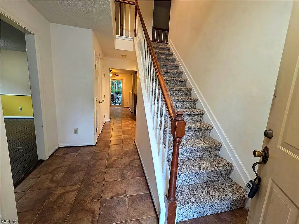 553 Broad Bend Cir, Chesapeake — photo