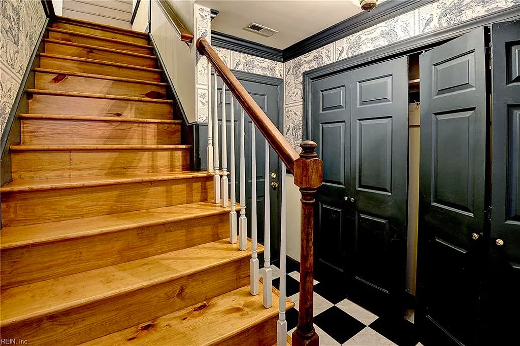 225 Woodmere Dr #C, Williamsburg — photo