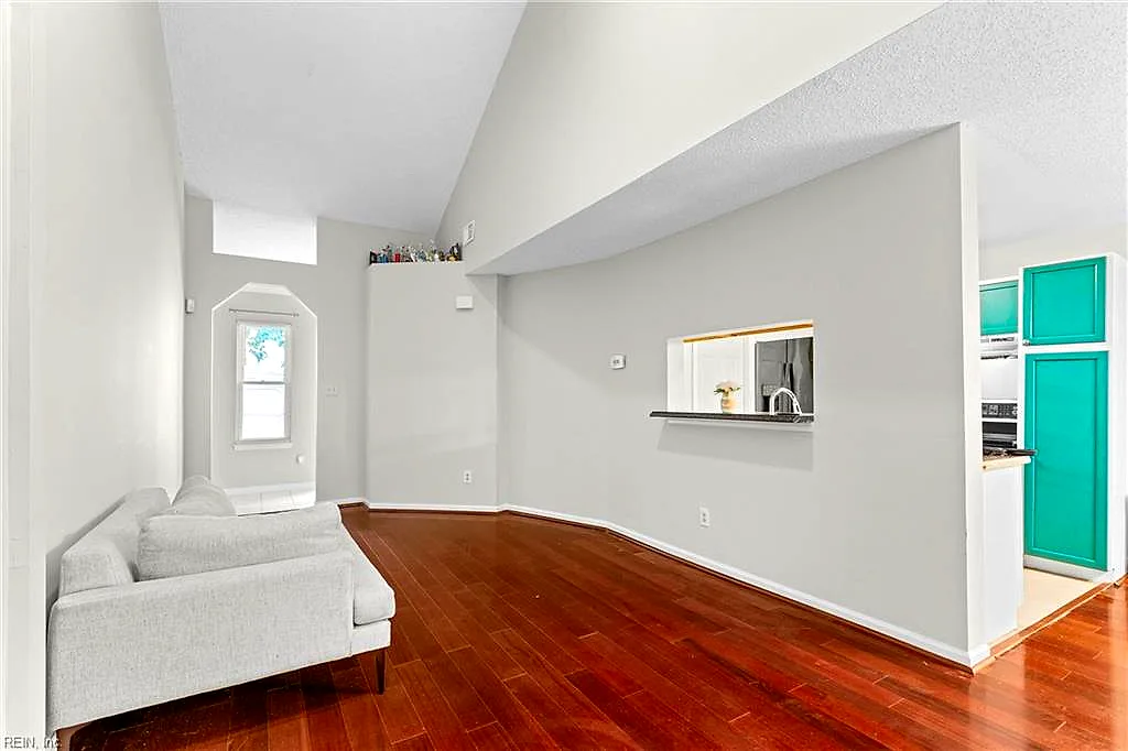 1243 Damyien Arch, Chesapeake — photo