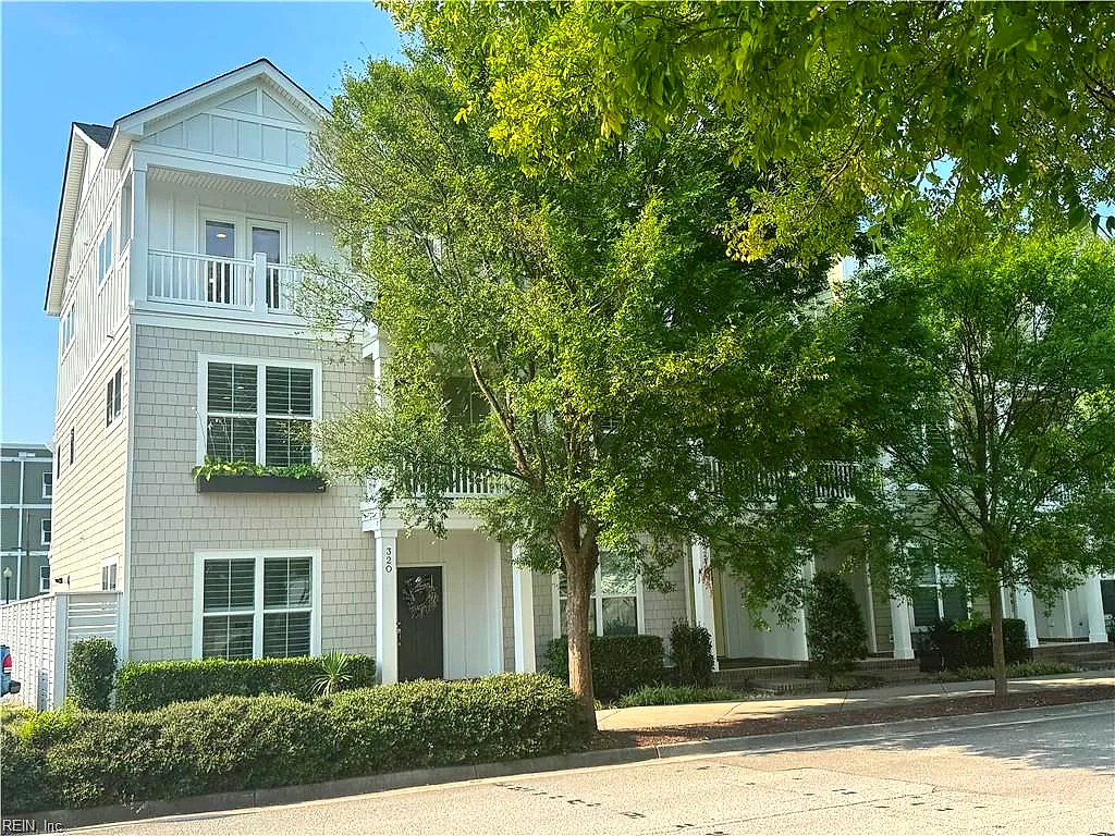 320 30th ST, VIRGINIA BEACH VA 23451