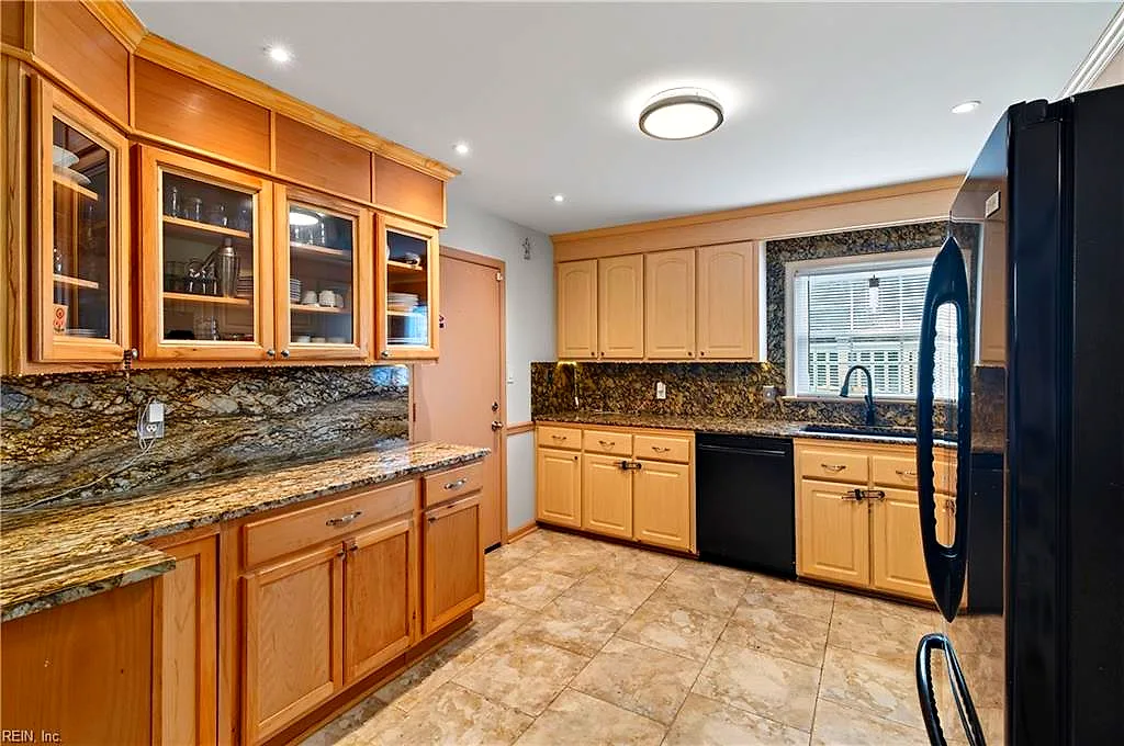 80 Croatan Rd, Newport News — photo