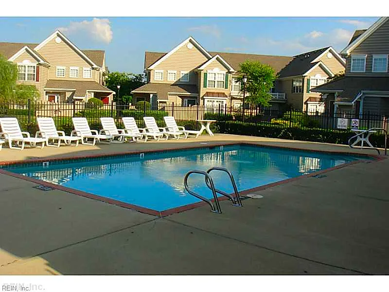 2351 Old Greenbrier Rd, Chesapeake — photo
