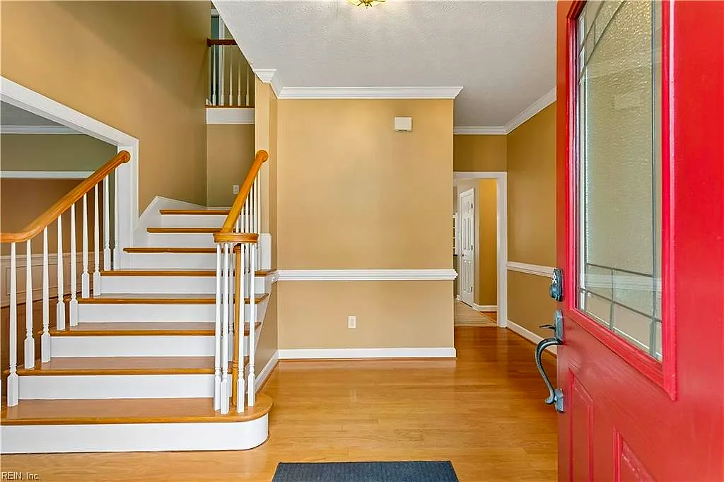 103 Melvins End, Yorktown — photo