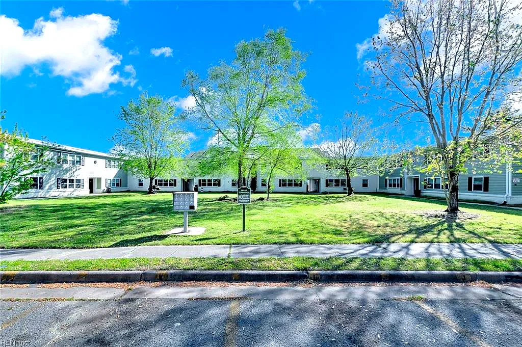 642 Dresden Dr #B, Newport News — photo