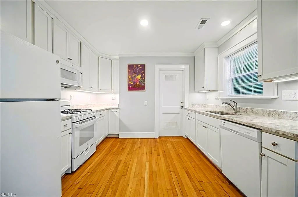 117 Belvedere Rd, Norfolk — photo