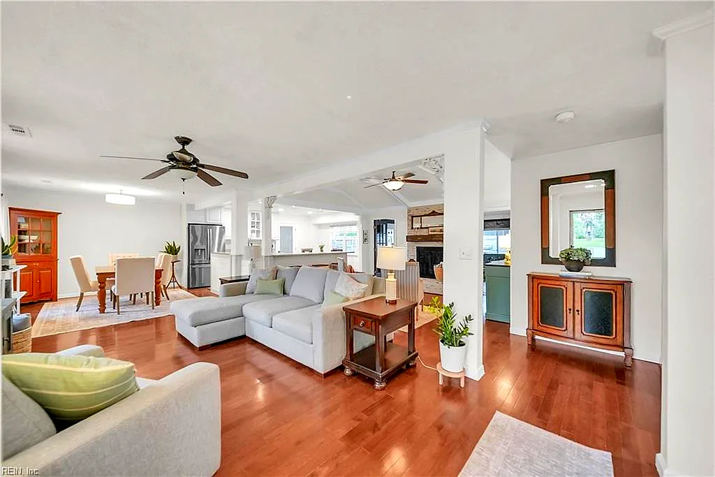 5300 Hogge Ct, Virginia Beach — photo