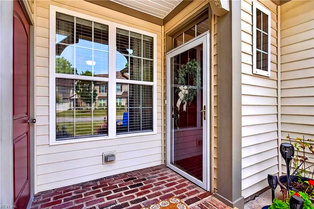 202 Herons CV, CARROLLTON VA 23314
