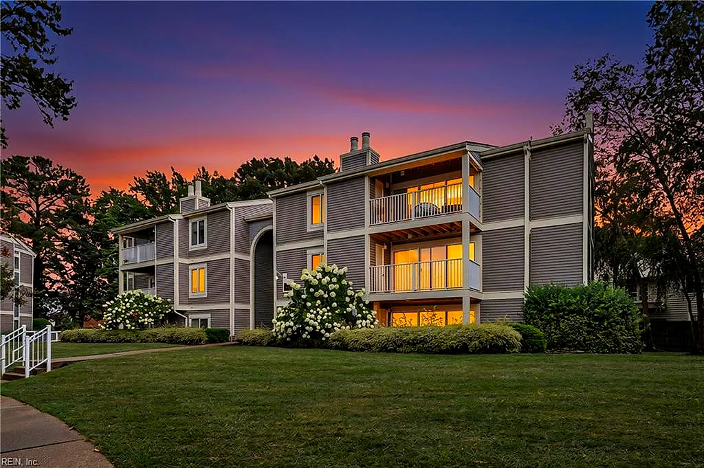 1012 Autumn Woods LN #103, VIRGINIA BEACH VA 23454