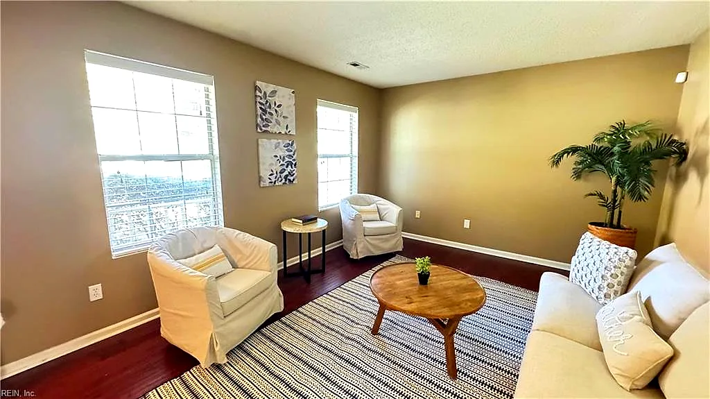 103 Summerglen Rdg, Newport News — photo