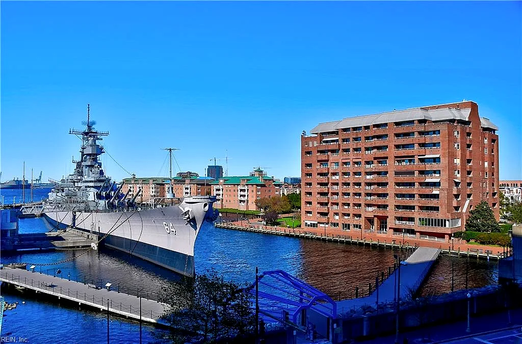 215 Brooke AVE #411, NORFOLK VA 23510