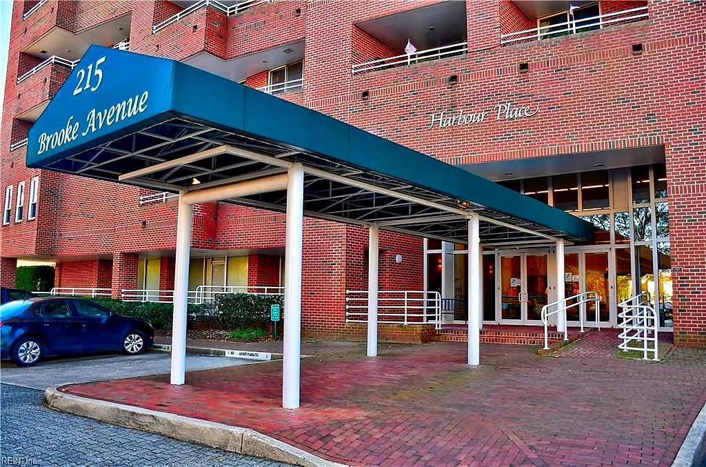 215 Brooke Ave #411, Norfolk — photo