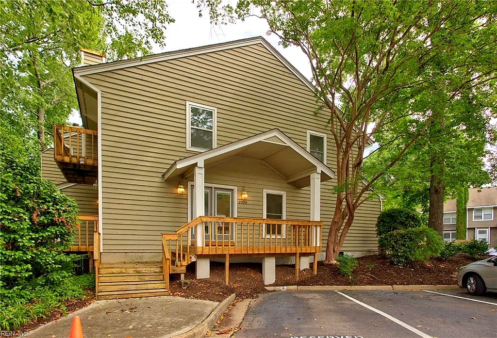 2719 Seashore CV
