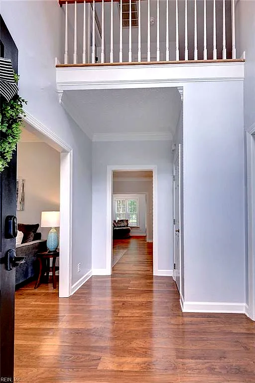 100 E Wedgwood Dr, Yorktown — photo