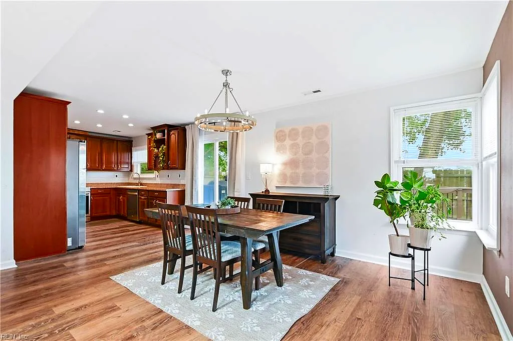 1516 Newport Cir, Virginia Beach — photo