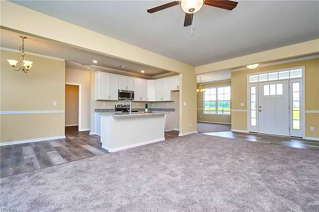 2207 Hampton Roads Pw, Chesapeake — photo