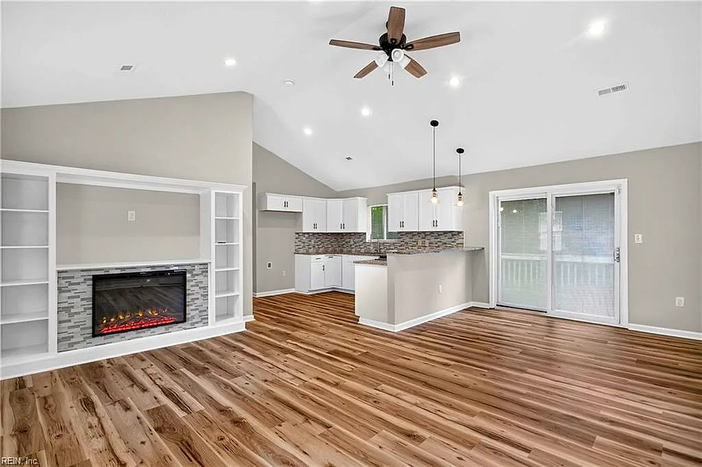 300 Fuller ST, SUFFOLK VA 23434
