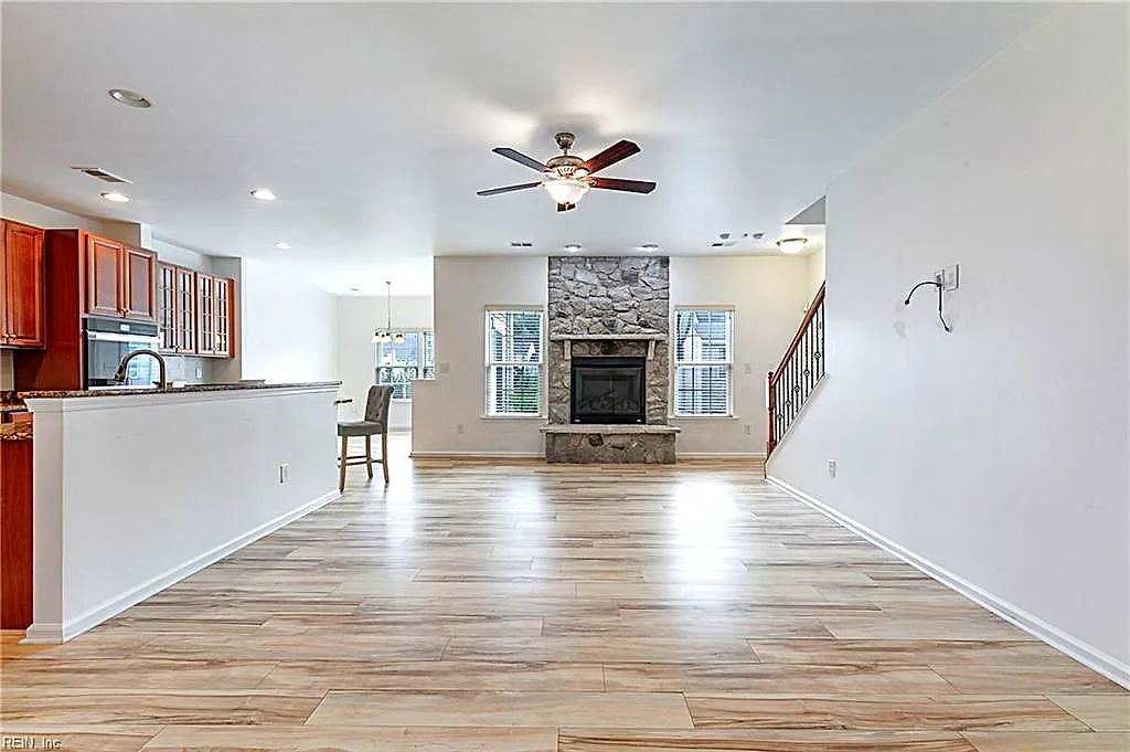 510 Loggerhead Dr, Newport News — photo