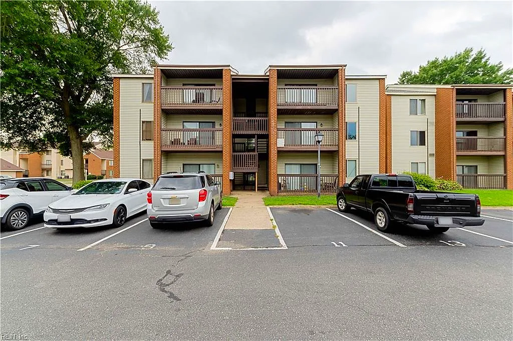 19 Haverford CT, HAMPTON VA 23666