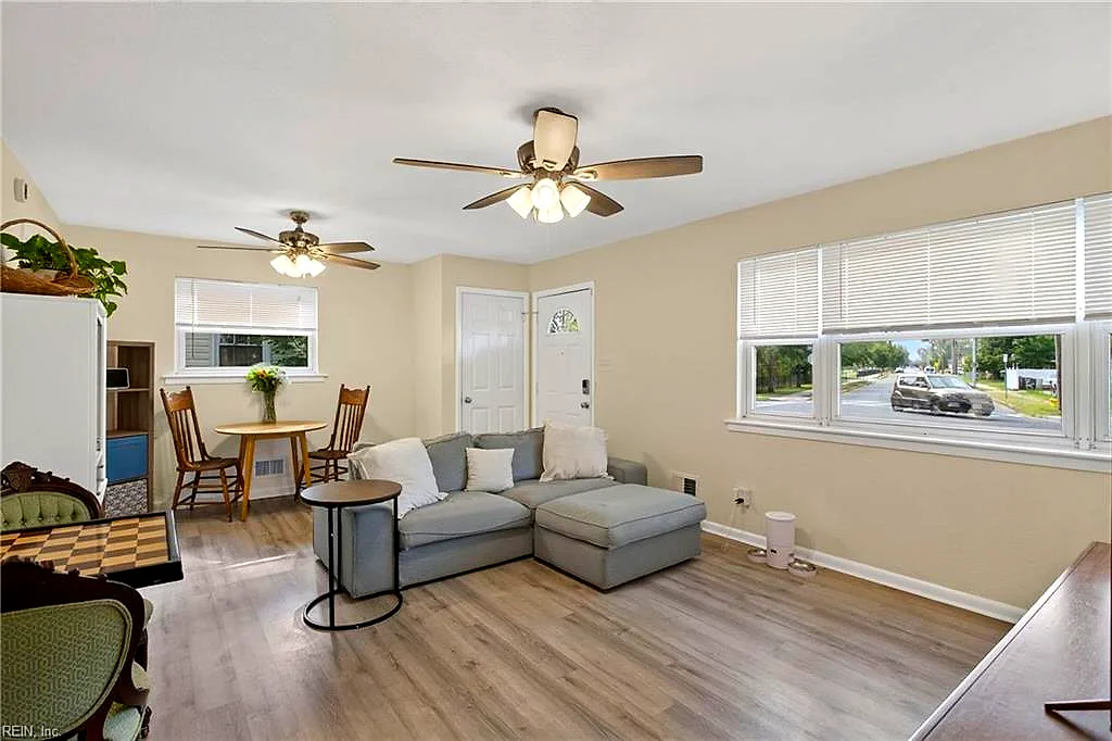 3744 Tait Ter, Norfolk — photo