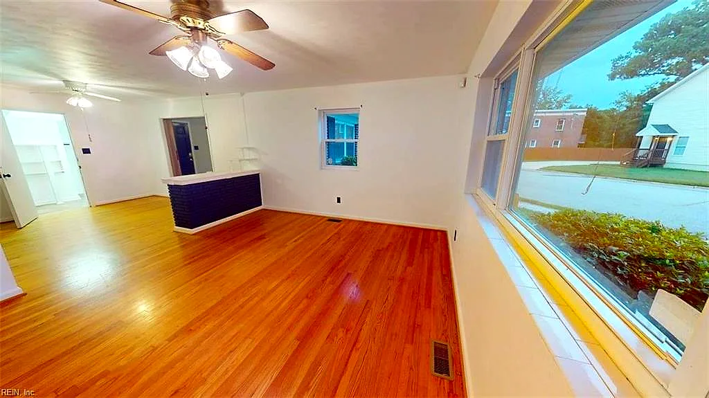 58 College Pl, Hampton — photo