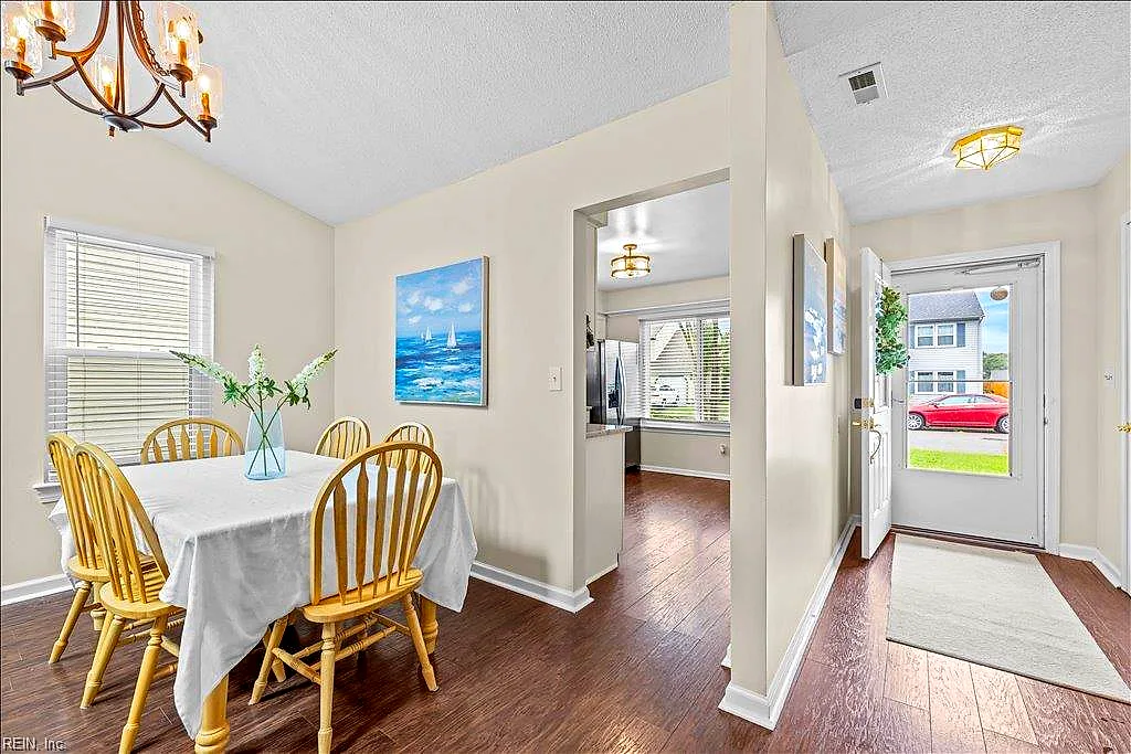 1852 Haviland Dr, Virginia Beach — photo