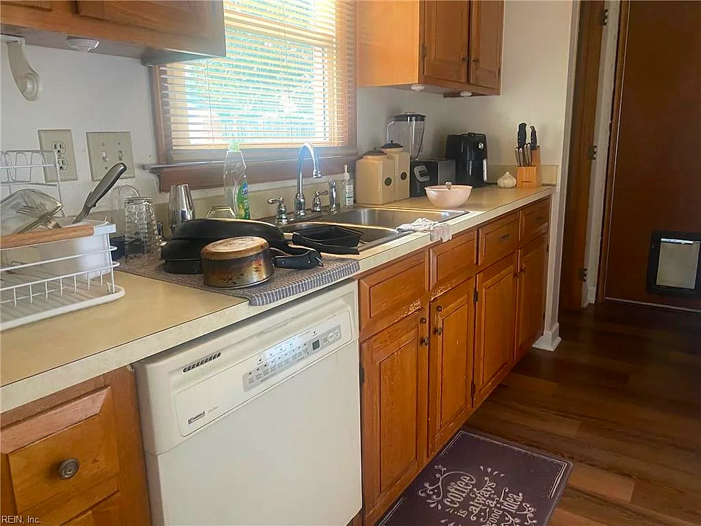 26 Sanlun Lakes Dr, Hampton — photo