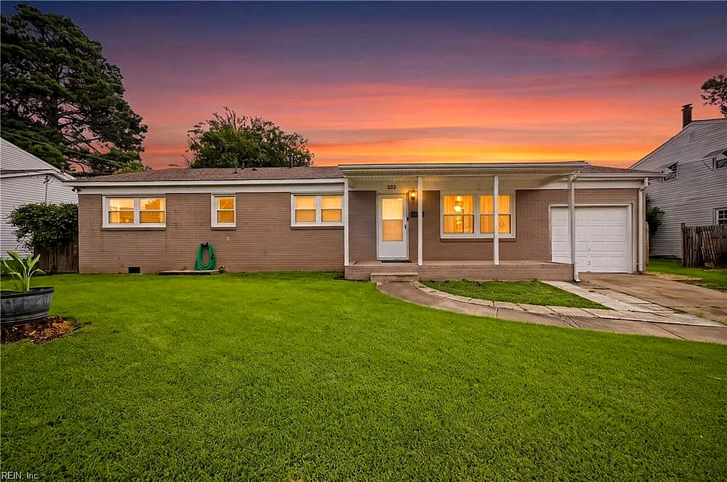 352 Gainsborough RD, VIRGINIA BEACH VA 23462