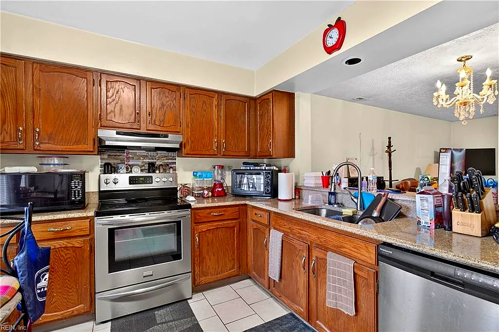 937 Monarch Dr, Virginia Beach — photo