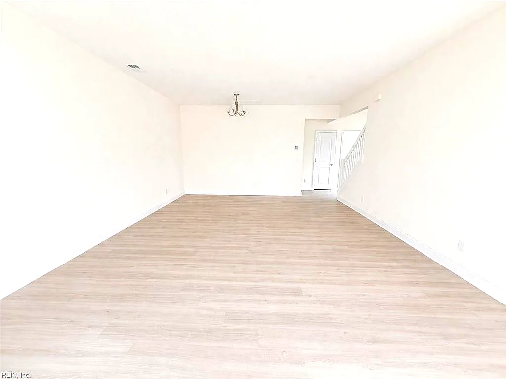 1014 Robinson Rd #8c, Suffolk — photo