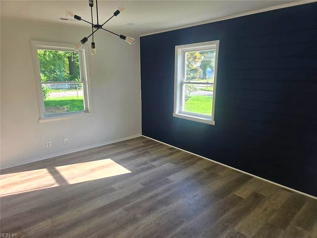 502 Draper Dr, Norfolk — photo