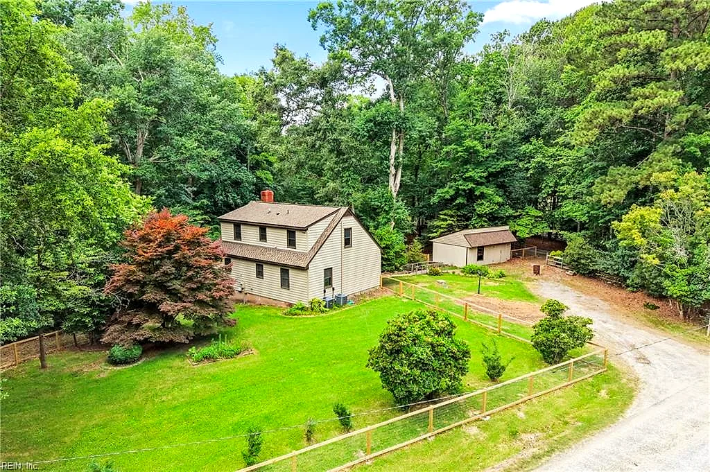 12482 Titus Cove LNDG, CARROLLTON VA 23314