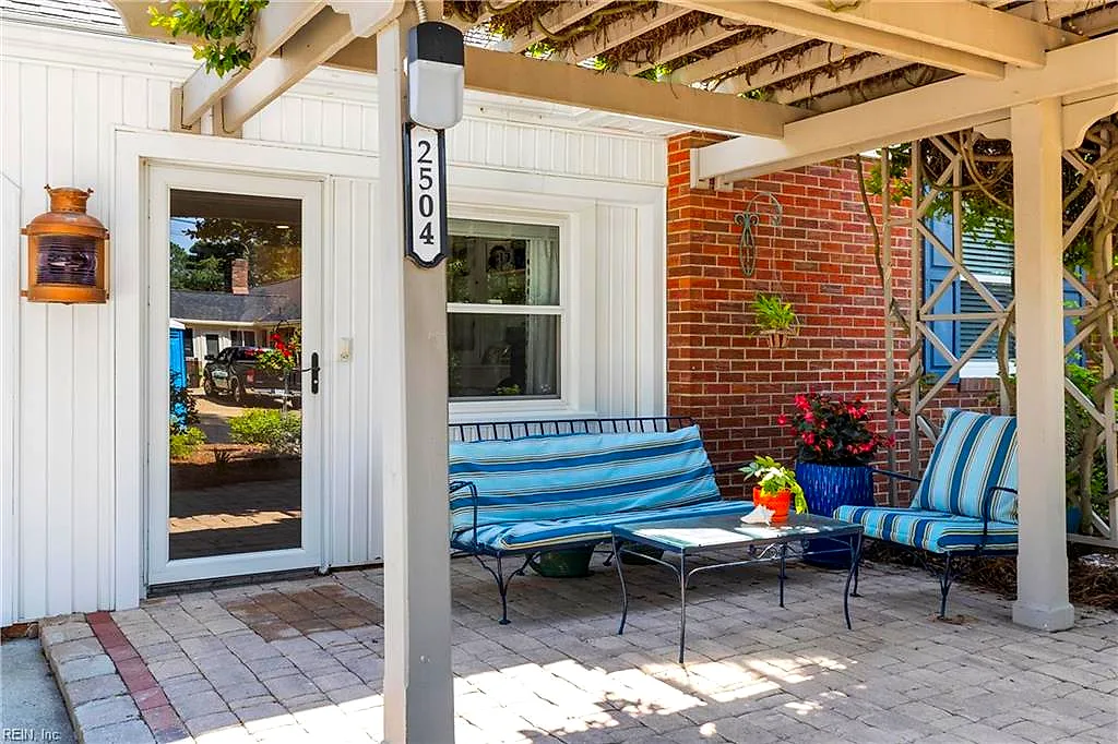 2504 Broad Bay Rd, Virginia Beach — photo