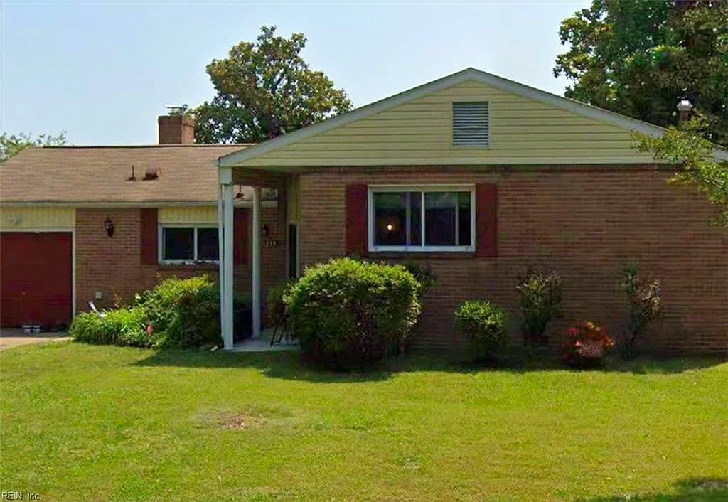 110 Diggs Dr, Hampton — photo