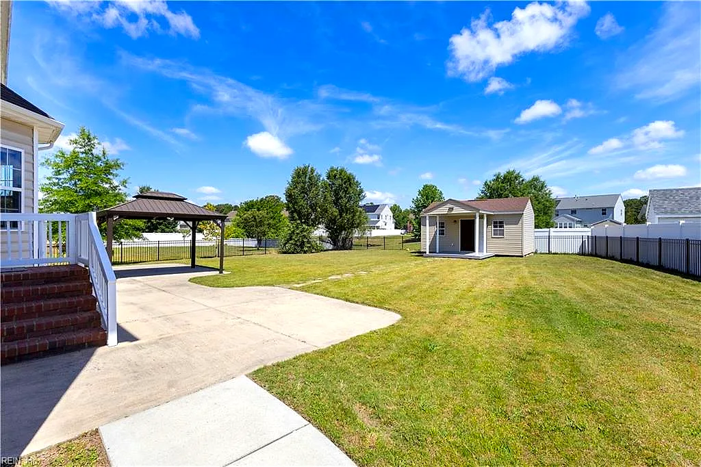 1439 Kemp Bridge Dr, Chesapeake — photo