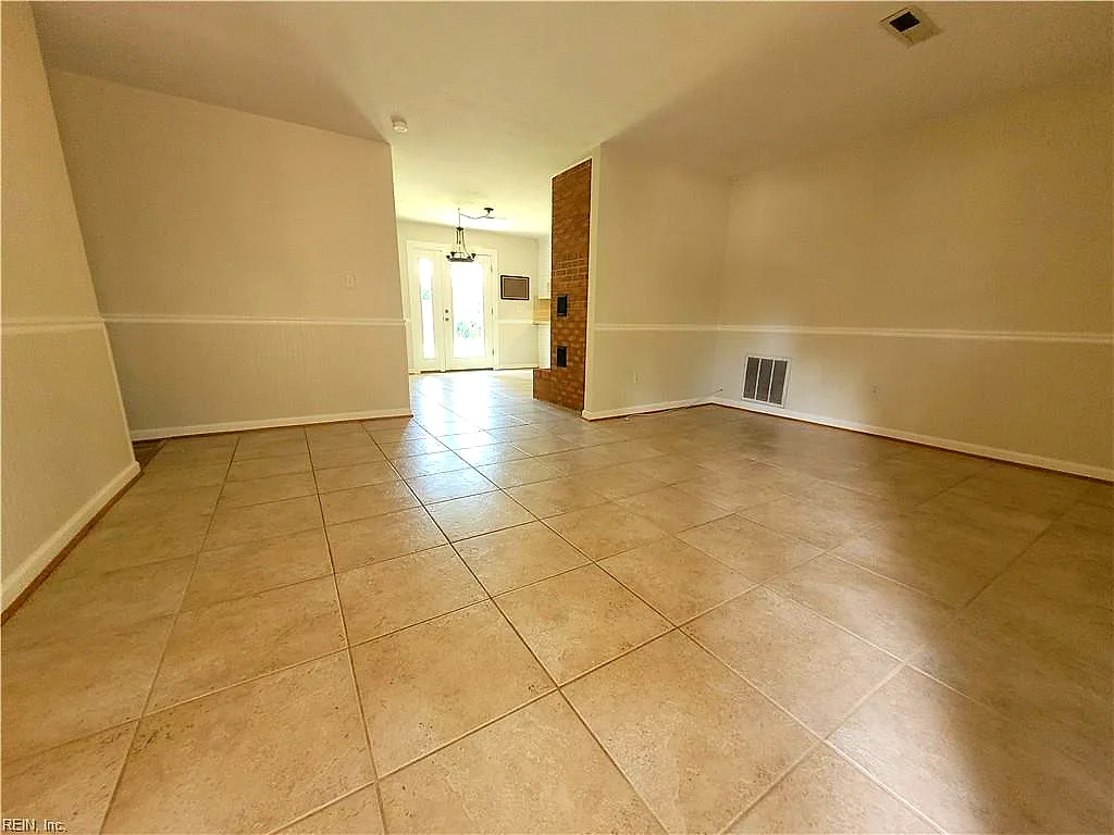 2237 Maple St, Virginia Beach — photo