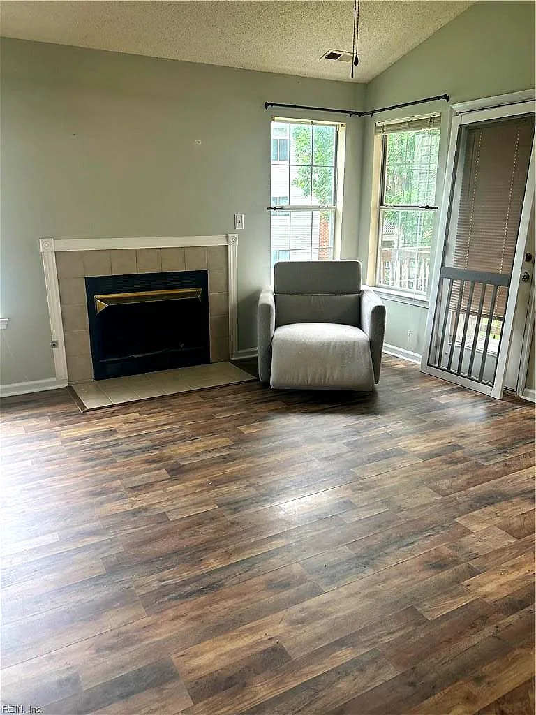 715 Daylight Ct, Newport News — photo