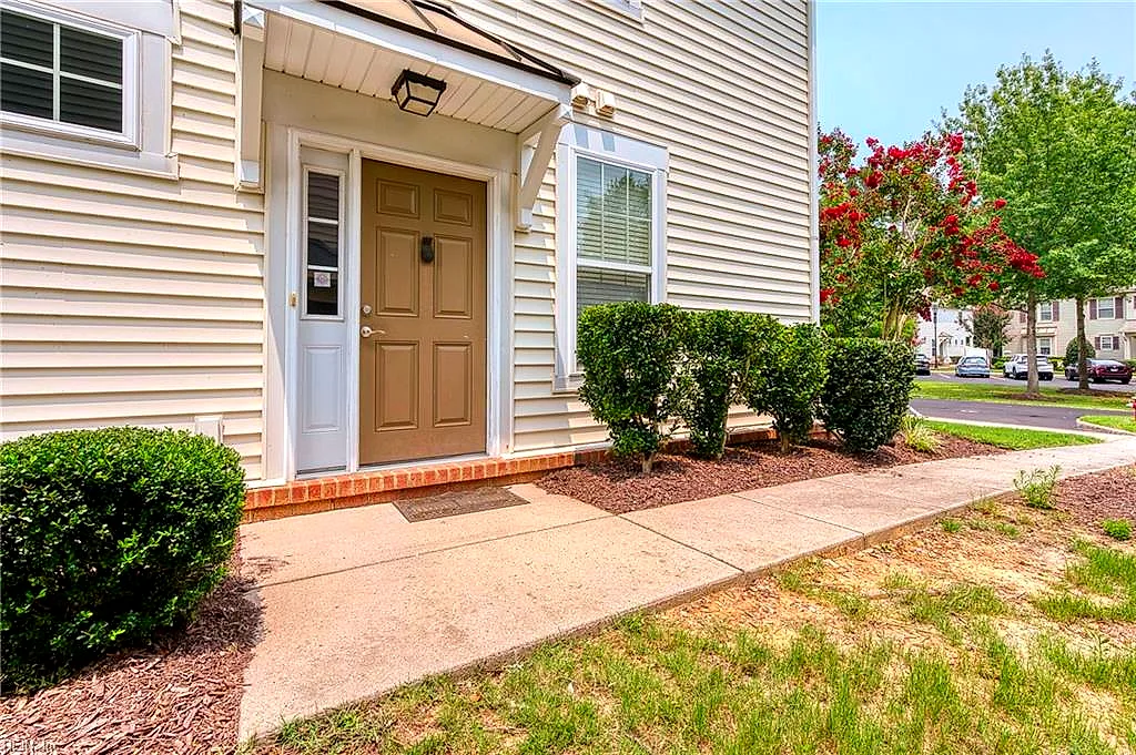 3215 Kenton CT, TOANO VA 23168
