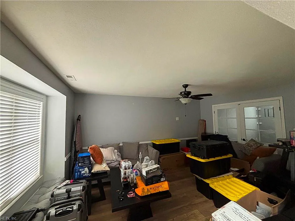3145 Crestwood Ln, Virginia Beach — photo