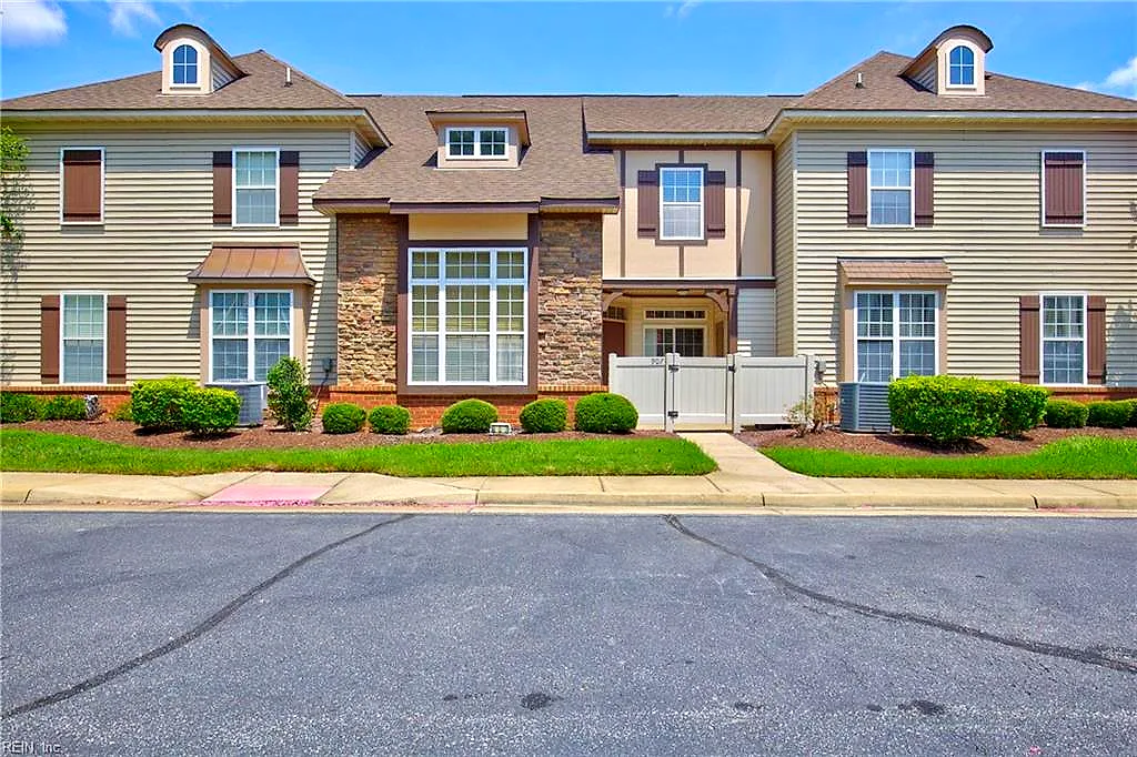 907 Rivers ARCH, CARROLLTON VA 23314