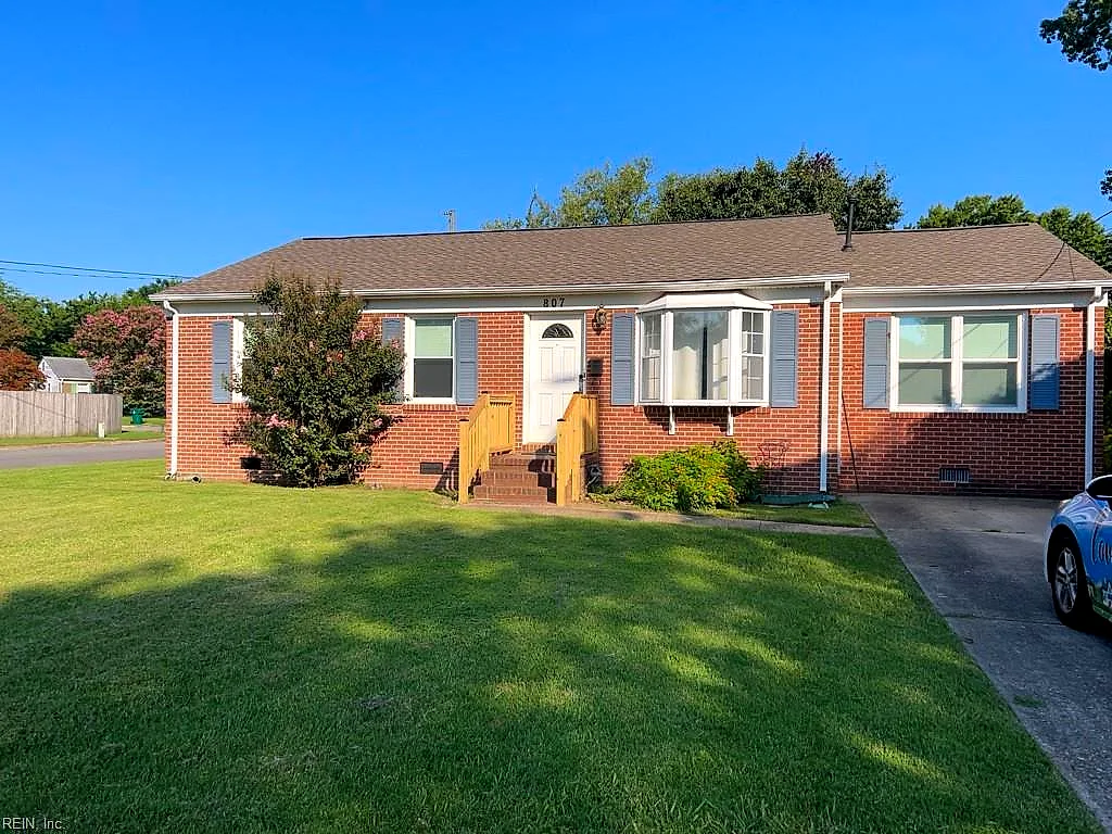 807 Lafayette Ter, Newport News — photo