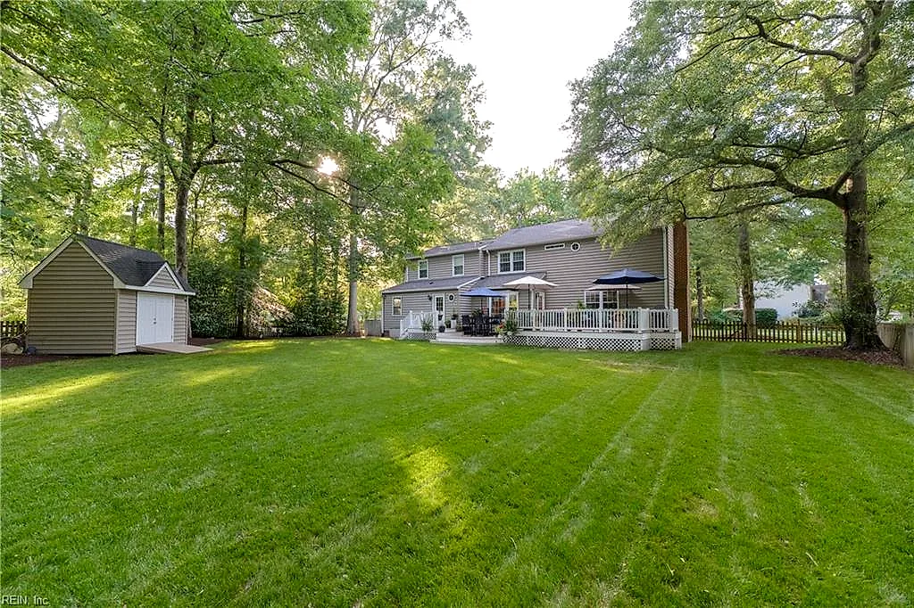 602 Lake Dale Way, Yorktown — photo