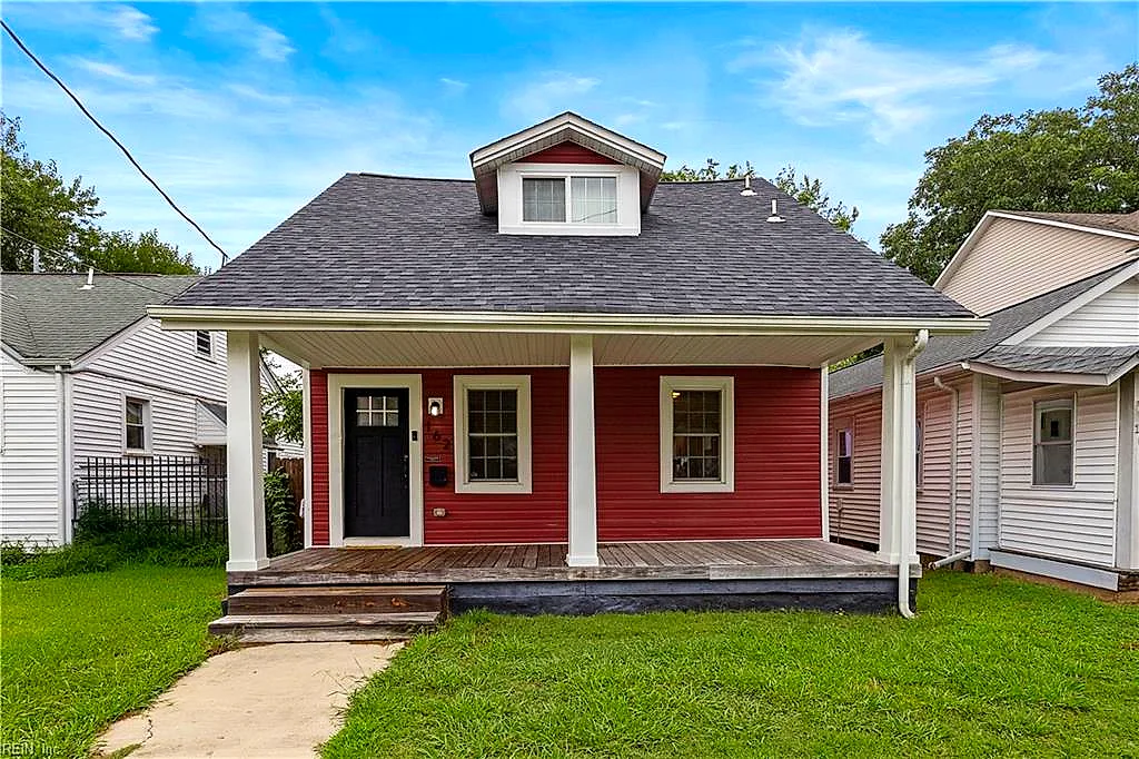 162 W Seaview AVE, NORFOLK VA 23503