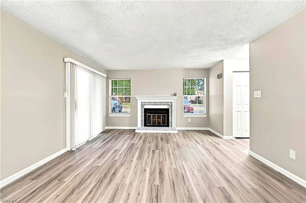 313 Thalia Station Ct, Virginia Beach — photo