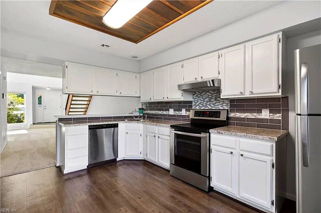 4472 Silverleaf Dr, Virginia Beach — photo
