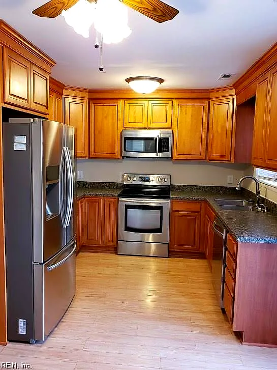 877 Carew Rd, Virginia Beach — photo
