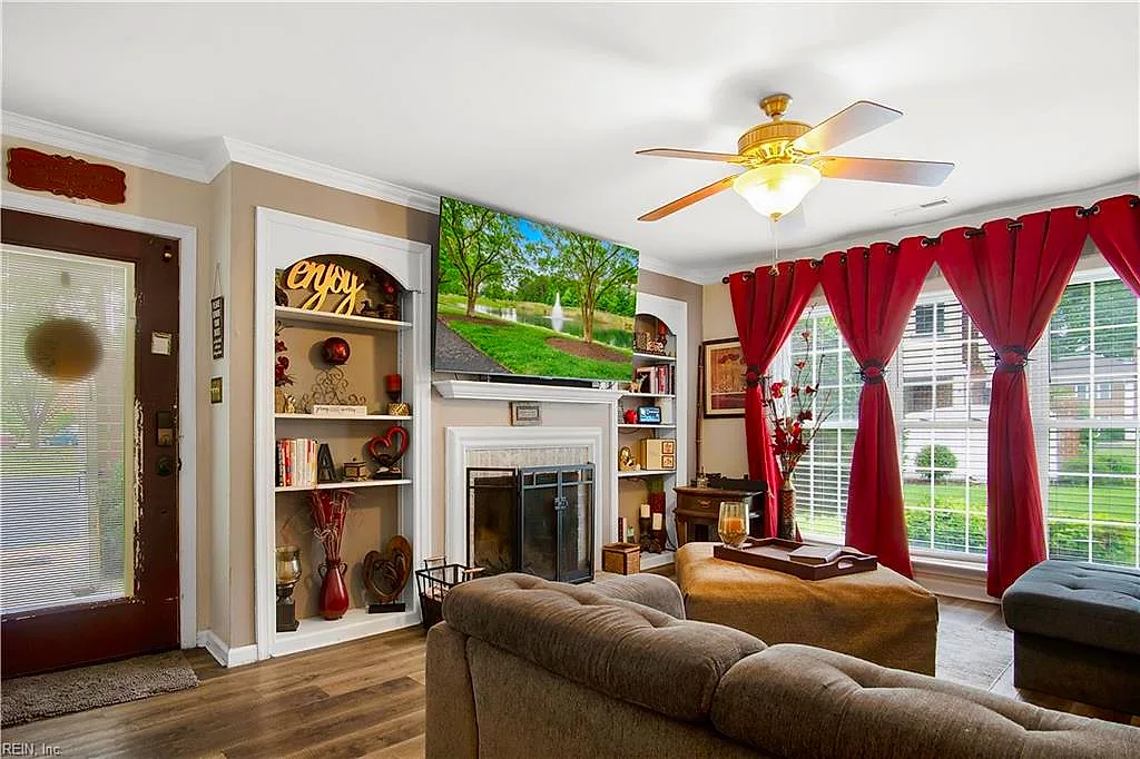 103 Turnbridge Ln #H, Yorktown — photo