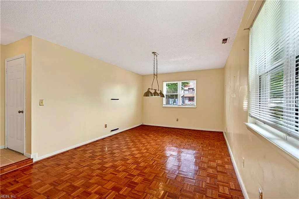 668 Masefield Cir, Virginia Beach — photo