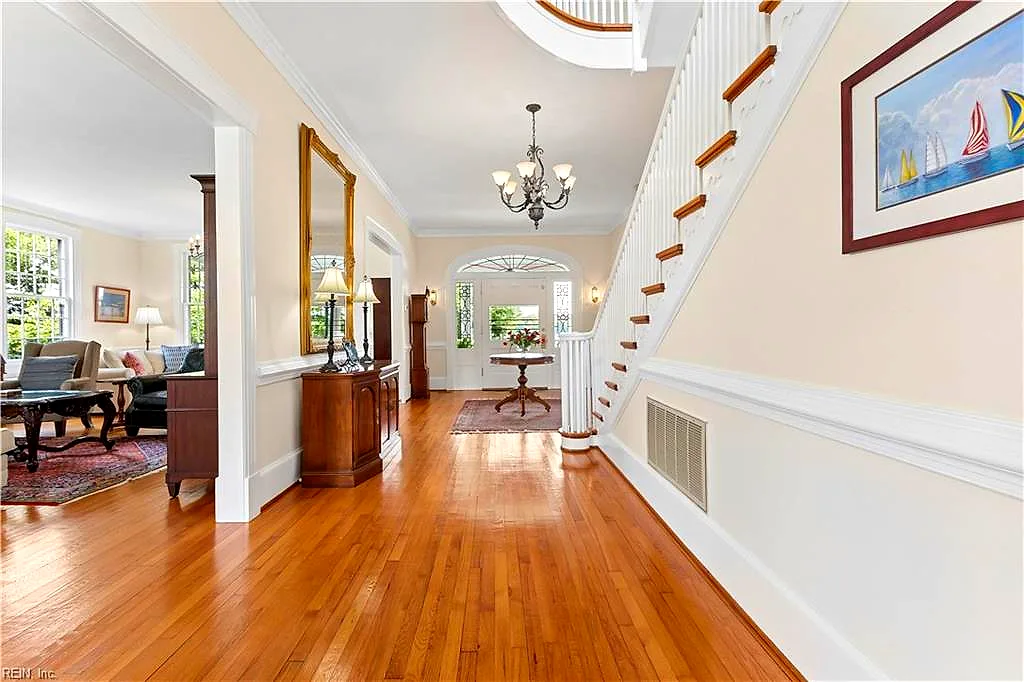 609 Bridge St, Hampton — photo