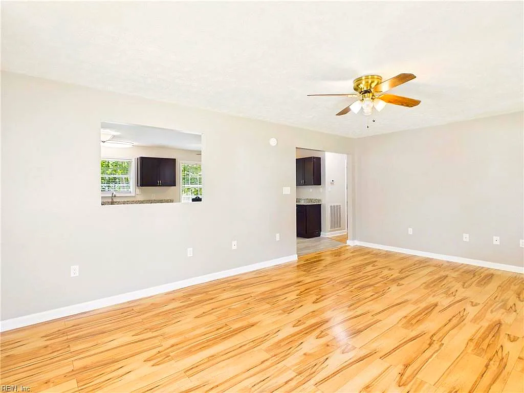 502 Dogwood Rd, Yorktown — photo
