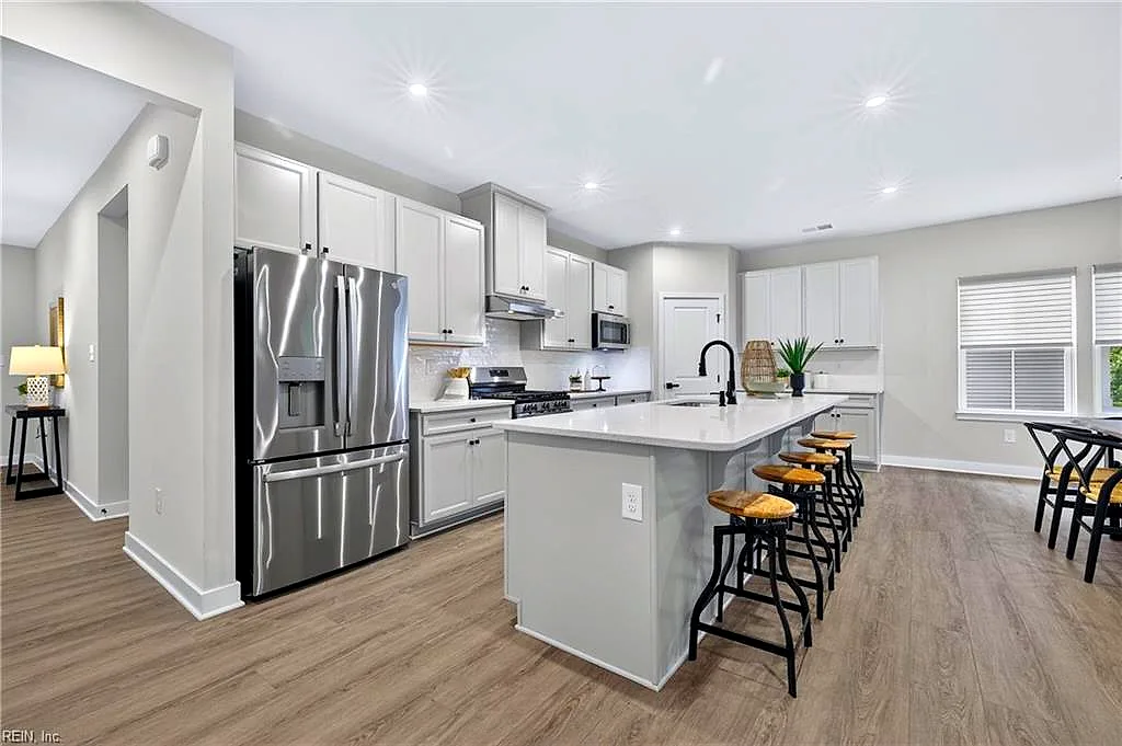 2213 Mainsail Dr, Carrollton — photo